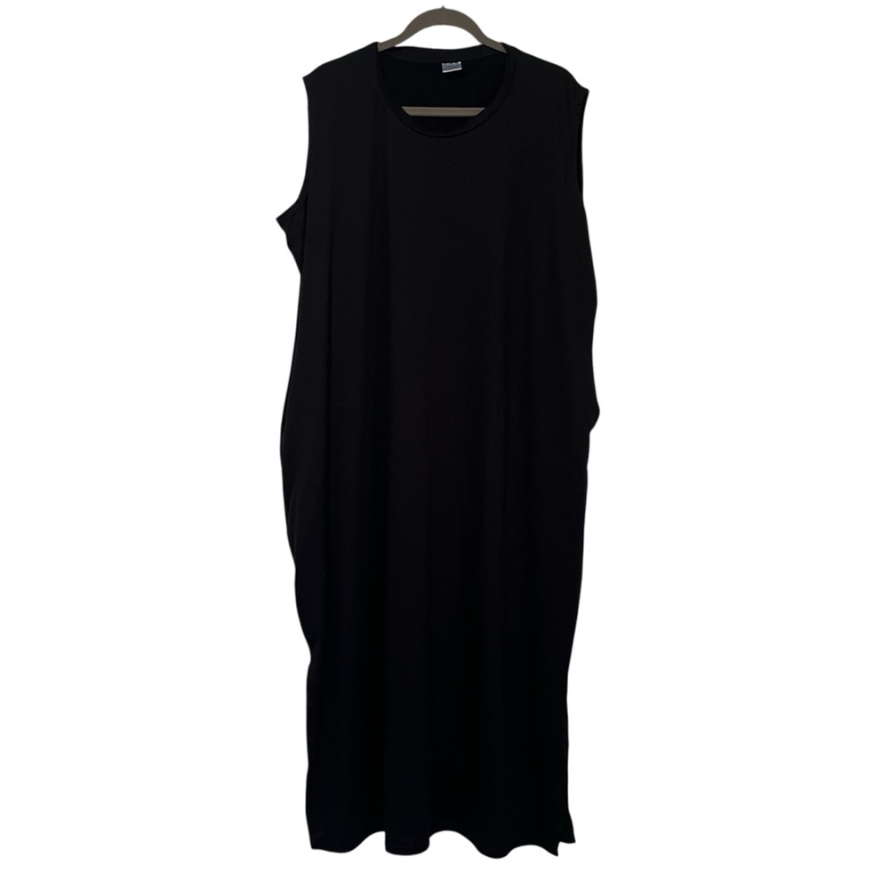 Real Essentials size 2X women’s black leisure dress w/pockets & side slit